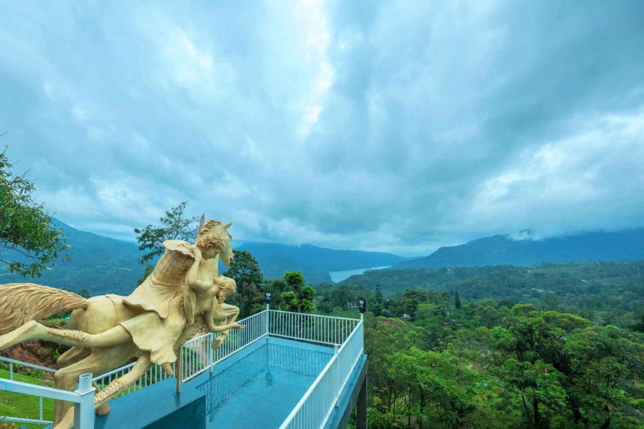 Floating Mountain *