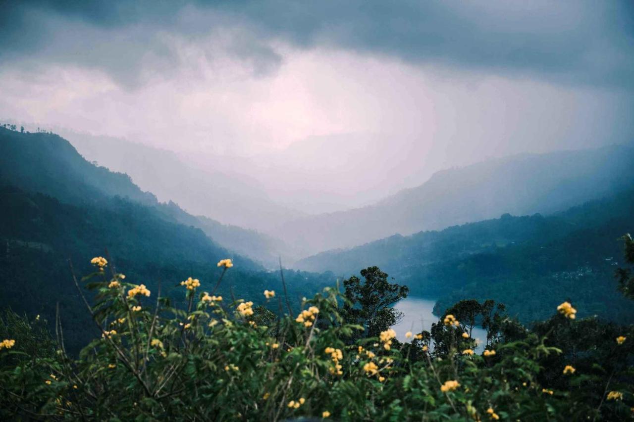 Floating Mountain * Nuwara Eliya